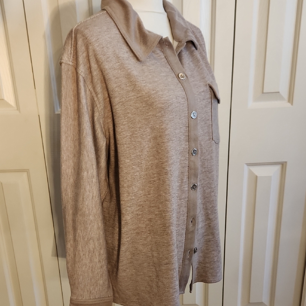 Isaac Mizrahi Tan and Pink Shirt - Picture 2 of 13